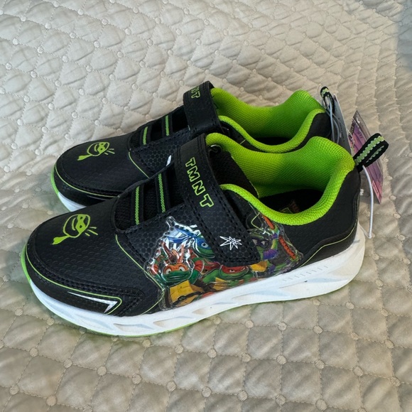 Teenage mutant ninja turtle light up sneakers - Picture 1 of 8
